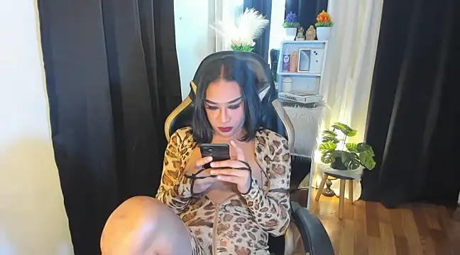 Mistress Jolens online show from 12.17.24