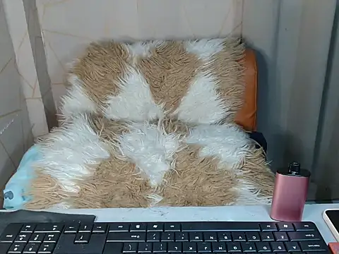 Snapshot of Sweet_kitty60xx chatting on 01.10.26 Sweet kitty60xx online show from 01.10.26