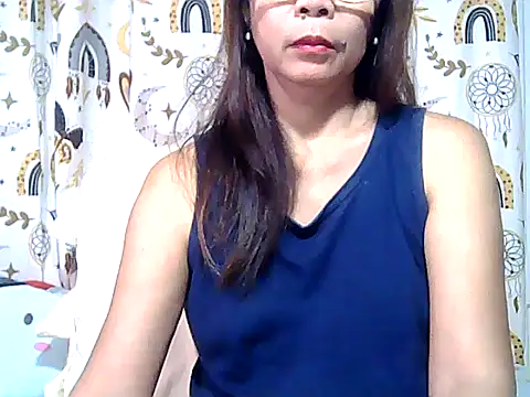 Snapshot of urwife_tobe chatting on 03.25.26 urwife tobe online show from 03.25.26