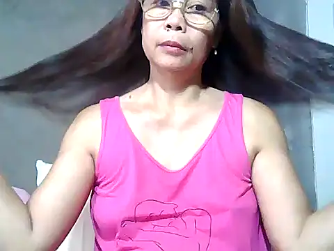 urwife tobe online show from 05.11.26