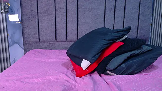 DANIK STAR online show from 10.31.25