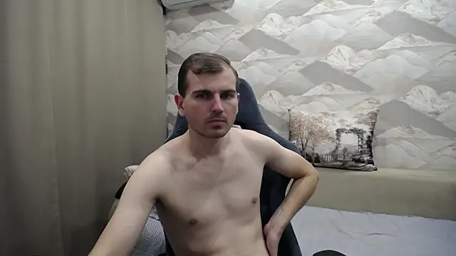 Snapshot of SerzhKorol1 chatting on 11.18.25 SerzhKorol1 online show from 11.18.25