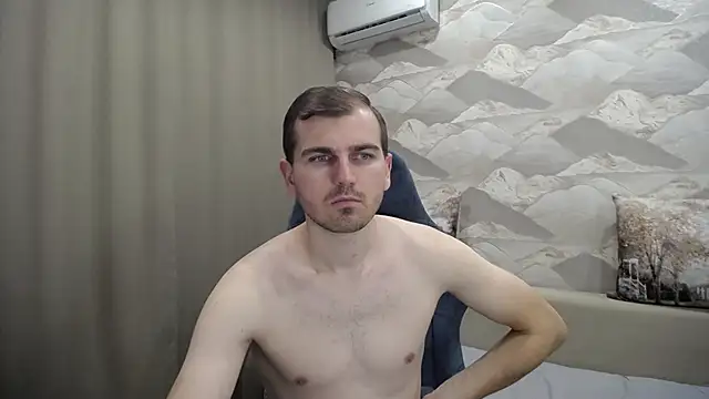 Snapshot of SerzhKorol1 chatting on 11.20.25 SerzhKorol1 online show from 11.20.25