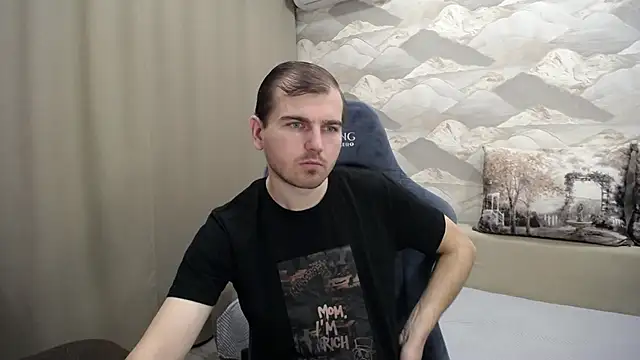 Snapshot of SerzhKorol1 chatting on 12.19.25 SerzhKorol1 online show from 12.19.25