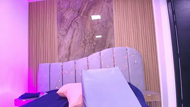 Snapshot of arletmss chatting on 12.16.25 arletmss online show from 12.16.25