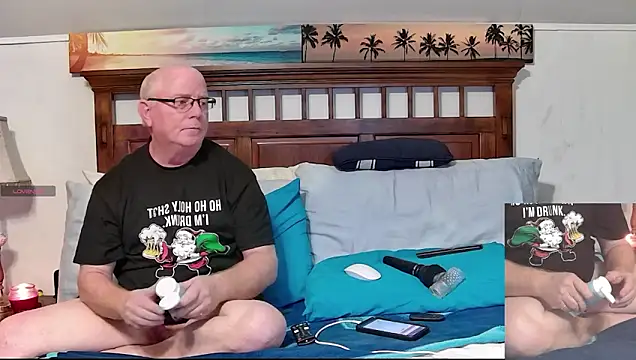 Snapshot of bigspike1960 chatting on 12.23.24 bigspike1960 online show from 12.23.24