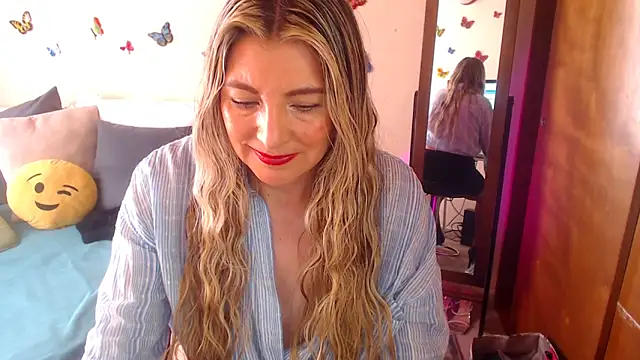 Jolie-Mature online show from 10.16.25