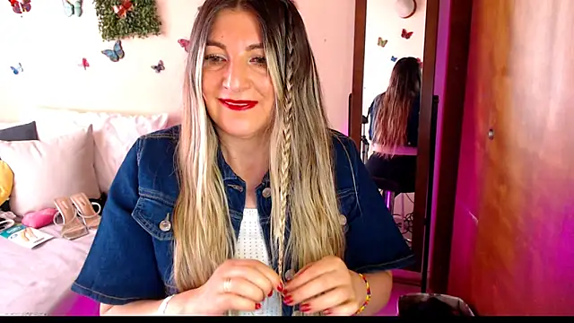 Jolie-Mature online show from 04.23.26