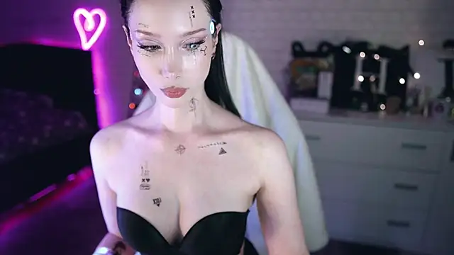  Uindi  online show from 01.22.25