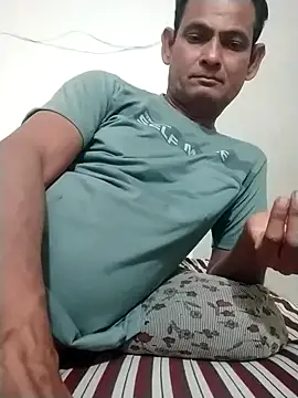 Snapshot of nagino chatting on 02.13.26 nagino online show from 02.13.26