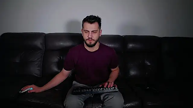 Snapshot of CrazyDom1 chatting on 02.18.26 CrazyDom1 online show from 02.18.26