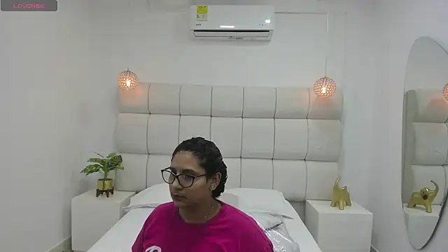 DanielleEvans  online show from 10.19.25