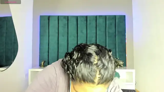 DanielleEvans  online show from 02.02.26