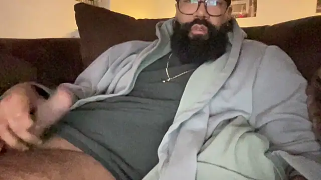 Snapshot of waveonce- chatting on 11.23.25 waveonce- online show from 11.23.25