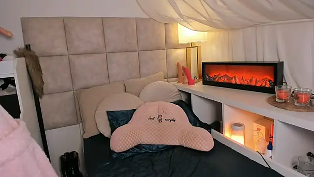 TatjanaTillers online show from 02.15.26