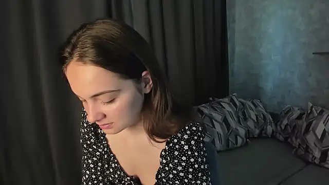 Snapshot of KristinaLoison chatting on 05.20.26 KristinaLoison online show from 05.20.26