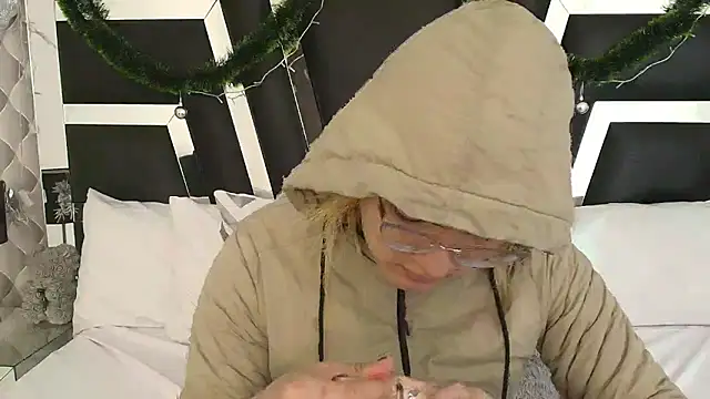 Snapshot of katya_kozlov chatting on 01.14.25 katya kozlov online show from 01.14.25