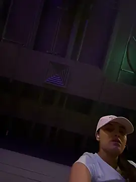 aisha es online show from 03.21.26