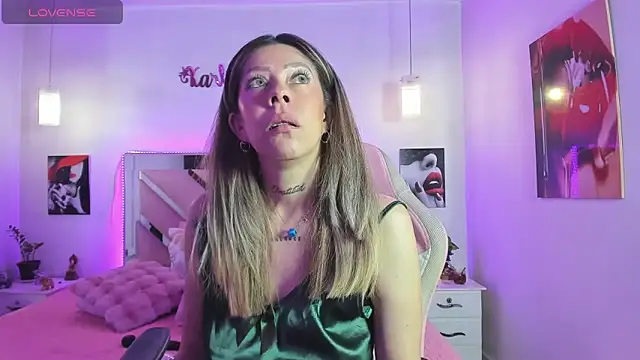 Karly moon online show from 11.20.25