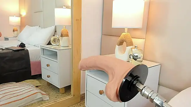 AntoniaRoss  online show from 03.18.25