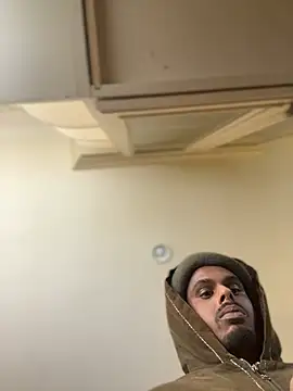 Snapshot of dingoding chatting on 01.08.25 dingoding online show from 01.08.25