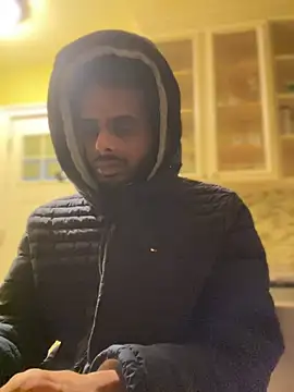 Snapshot of dingoding chatting on 03.07.25 dingoding online show from 03.07.25