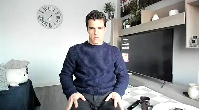 Snapshot of HeteroOli chatting on 02.09.25 HeteroOli online show from 02.09.25