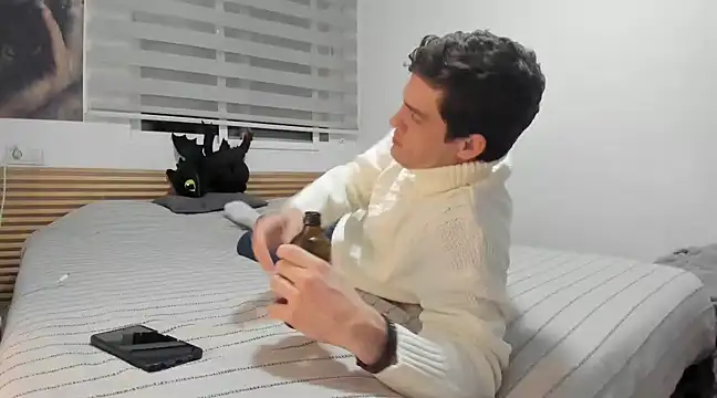 Snapshot of HeteroOli chatting on 02.15.25 HeteroOli online show from 02.15.25