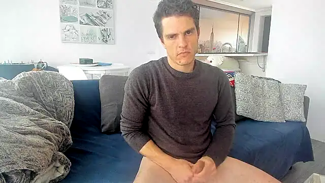 Snapshot of HeteroOli chatting on 02.22.25 HeteroOli online show from 02.22.25