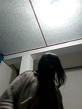 kelly dirty  online show from 02.24.25