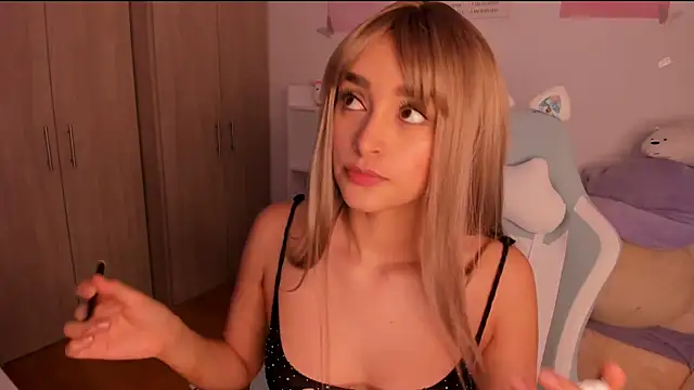 Snapshot of alexa_6908 chatting on 01.22.25 alexa 6908 online show from 01.22.25