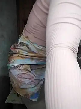 ImyoursLilu32 online show from 10.16.25