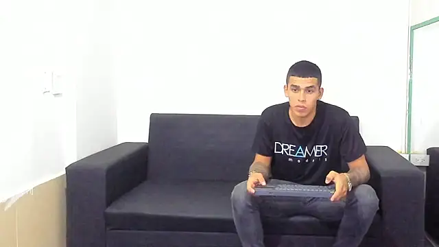 yeckodream online show from 03.18.25