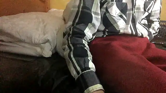 ThatGuyNextDoor1992 online show from 02.25.25