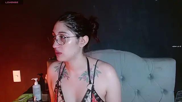 Red-moon1 online show from 06.10.26