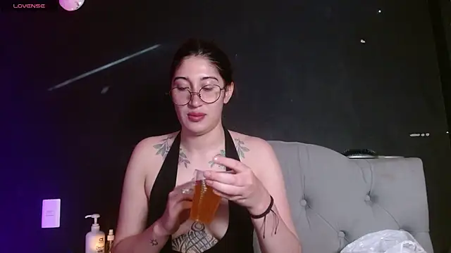 Red-moon1 online show from 06.20.26