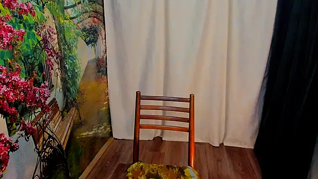 Snapshot of I-JUST-I chatting on 12.16.24 I-JUST-I online show from 12.16.24