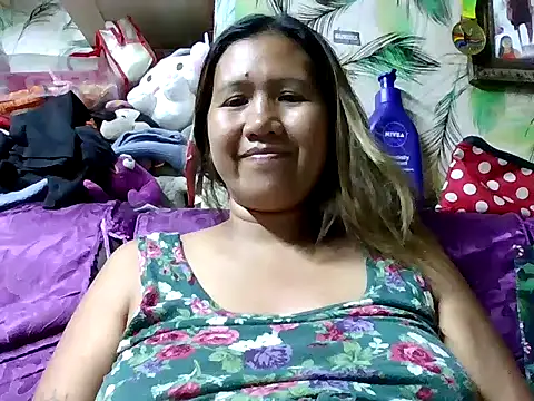 Snapshot of sweet_smile4u chatting on 03.28.26 sweet smile4u online show from 03.28.26