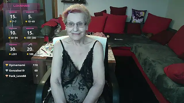 HeisseomaOriginal online show from 01.17.25