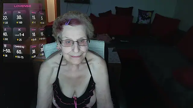 HeisseomaOriginal online show from 01.19.25