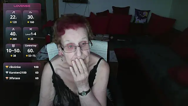 HeisseomaOriginal online show from 01.30.25