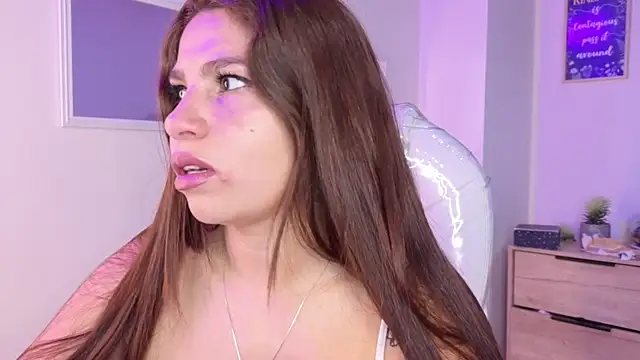 bluee hazell online show from 10.26.25