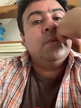 EmilianoGt online show from 10.07.25