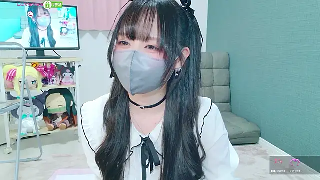 -M Hinano  online show from 06.15.26