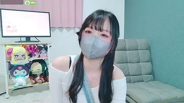 -M Hinano  online show from 06.19.26