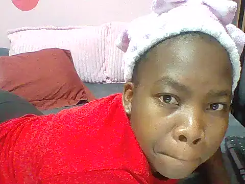 Snapshot of miss_melis chatting on 12.03.25 miss melis online show from 12.03.25