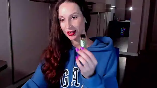 Snapshot of Mila_Anders chatting on 02.12.26 Mila Anders online show from 02.12.26