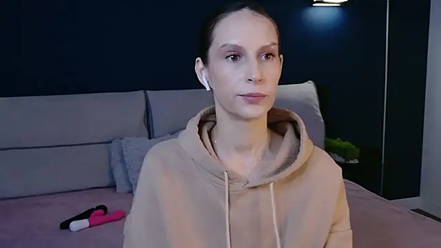 Snapshot of Mila_Anders chatting on 03.20.26 Mila Anders online show from 03.20.26