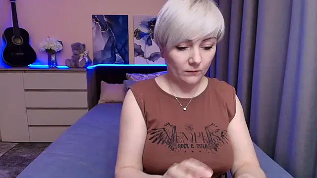 BlondPearl online show from 08.02.26