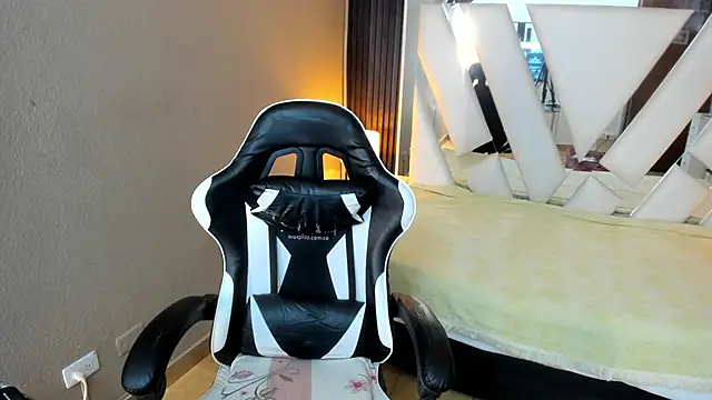 Linda4Petite online show from 05.27.26